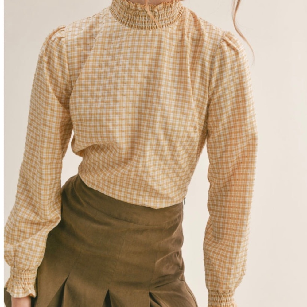 RUFFLE NECK PRAIRIE GINGHAM SEARS-SUCKER TOP IN BUTTER YELLOW & CREAM